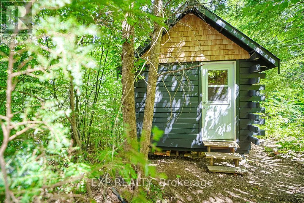 565 WEST DIAMOND LAKE ROAD