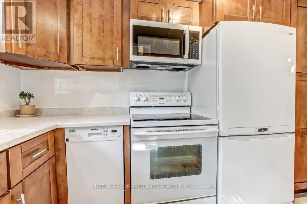 74 - 1385 COMMISSIONERS ROAD W, #74