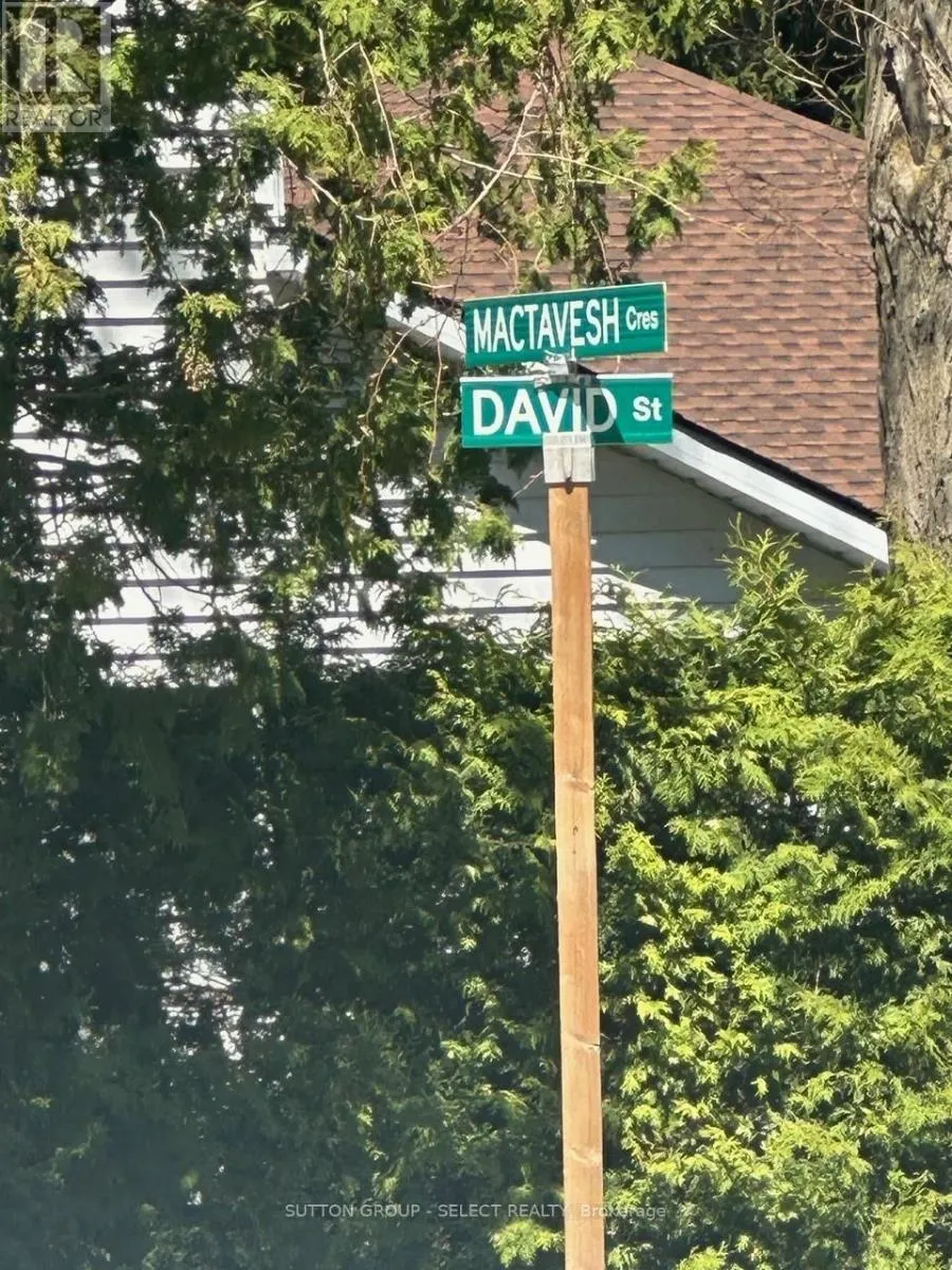 14 MACTAVESH CRESCENT