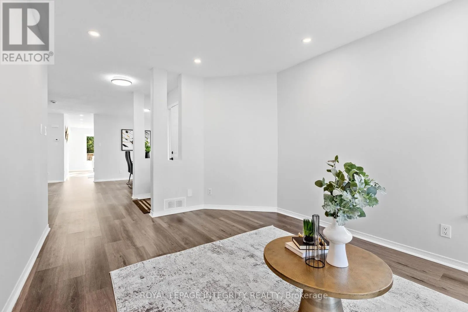 94 INVERKIP AVENUE