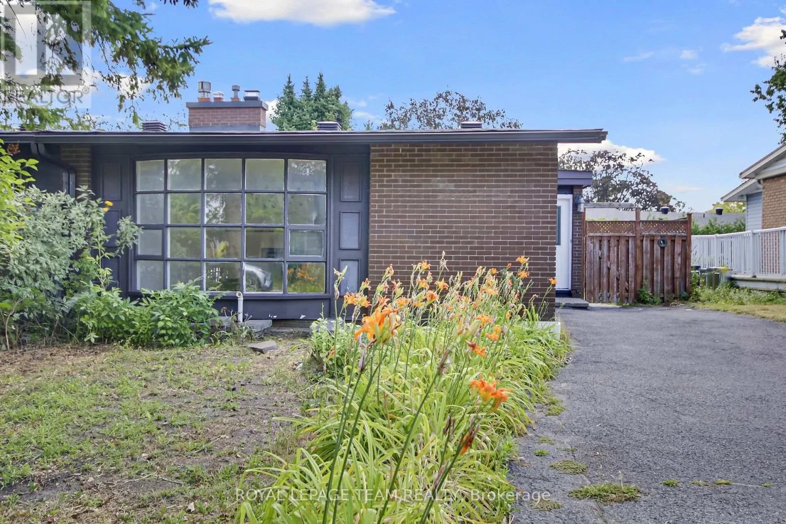 52 BOWHILL AVENUE
