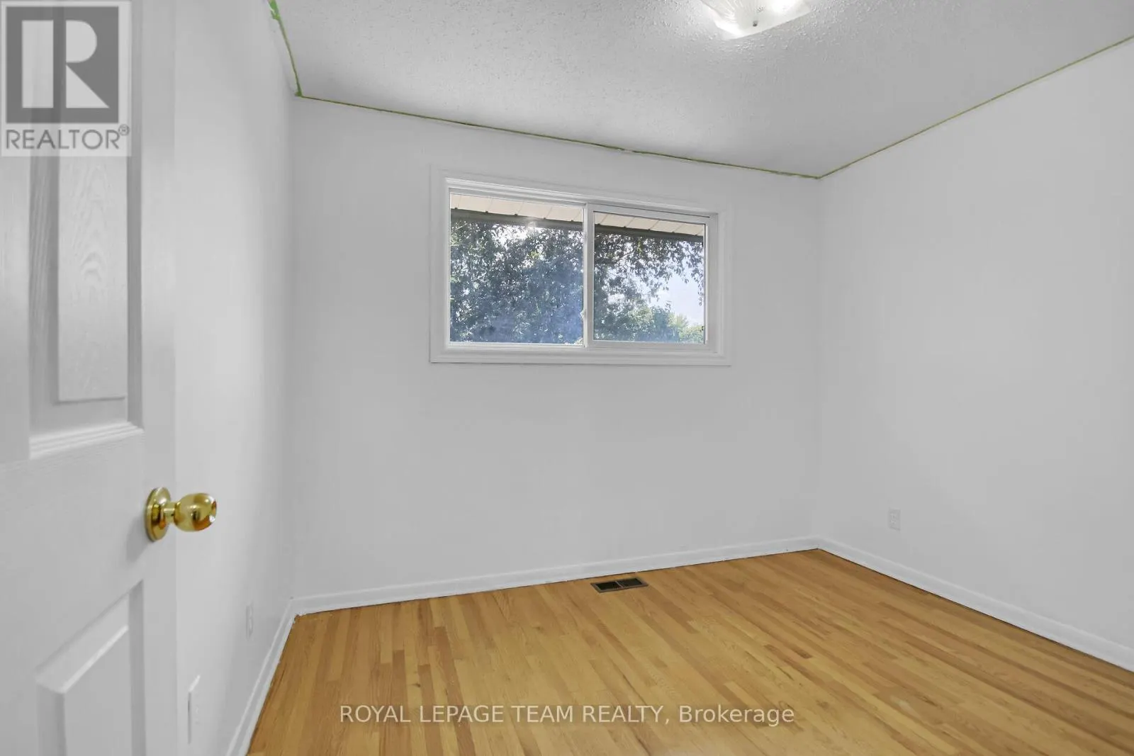 52 BOWHILL AVENUE