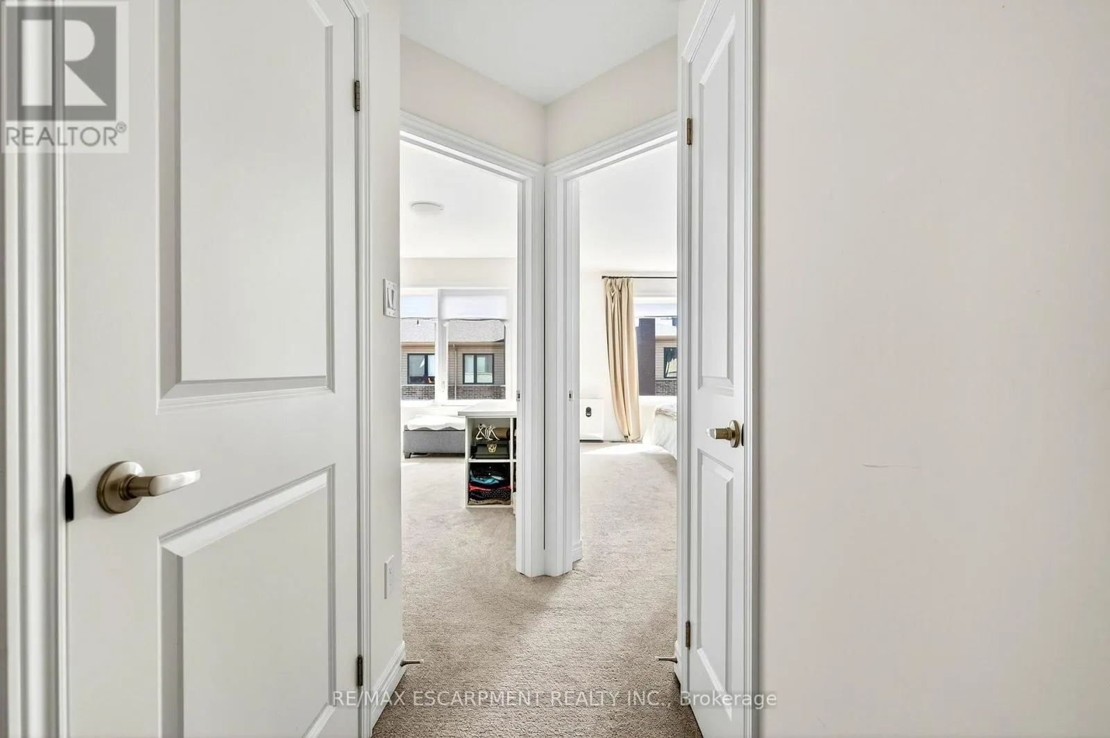 27 DRYDEN LANE