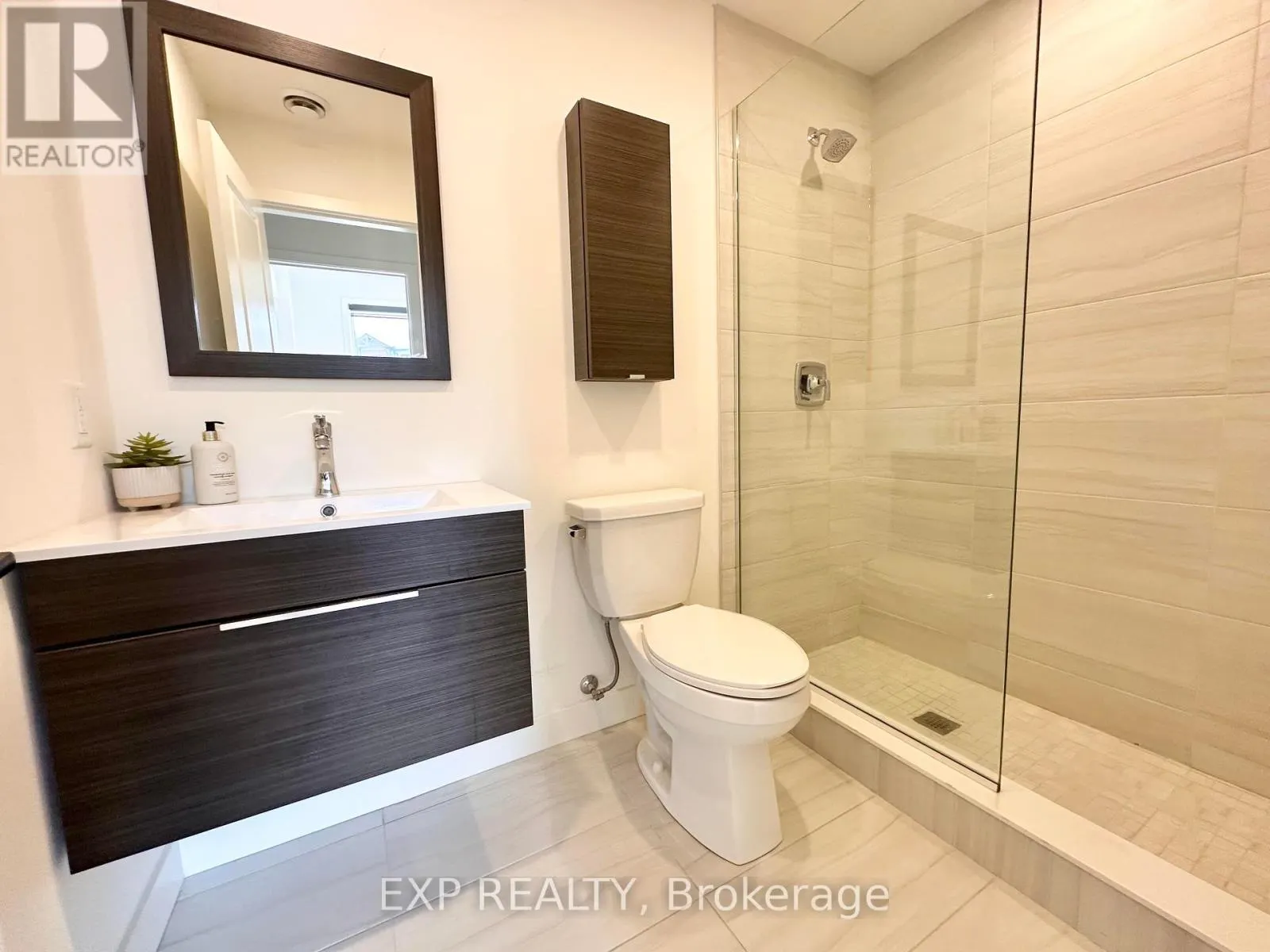 303 - 10 BEAUSOLEIL LANE