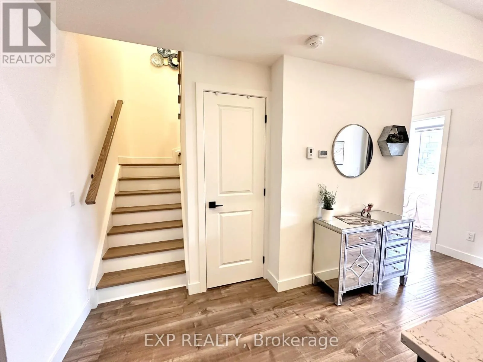 303 - 10 BEAUSOLEIL LANE