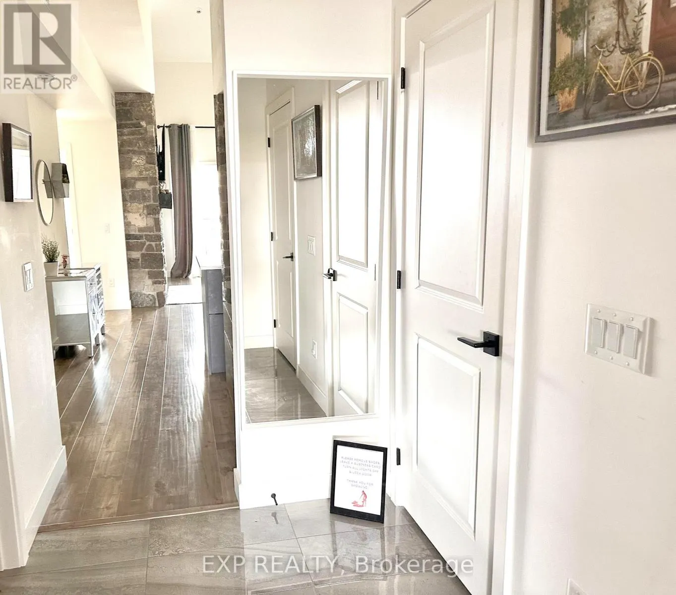 303 - 10 BEAUSOLEIL LANE