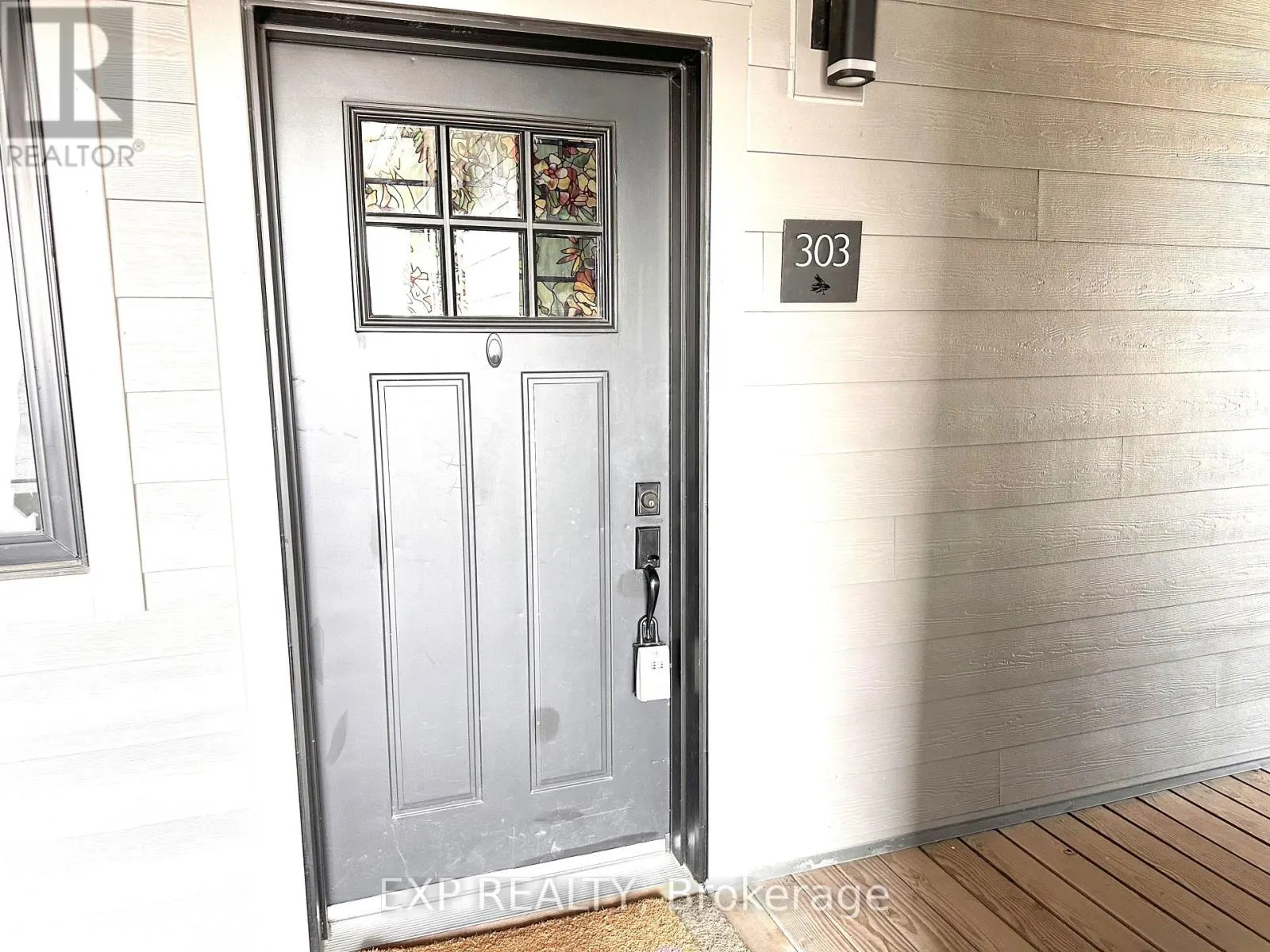 303 - 10 BEAUSOLEIL LANE