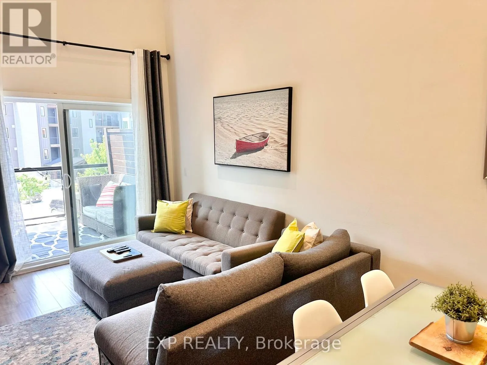 303 - 10 BEAUSOLEIL LANE