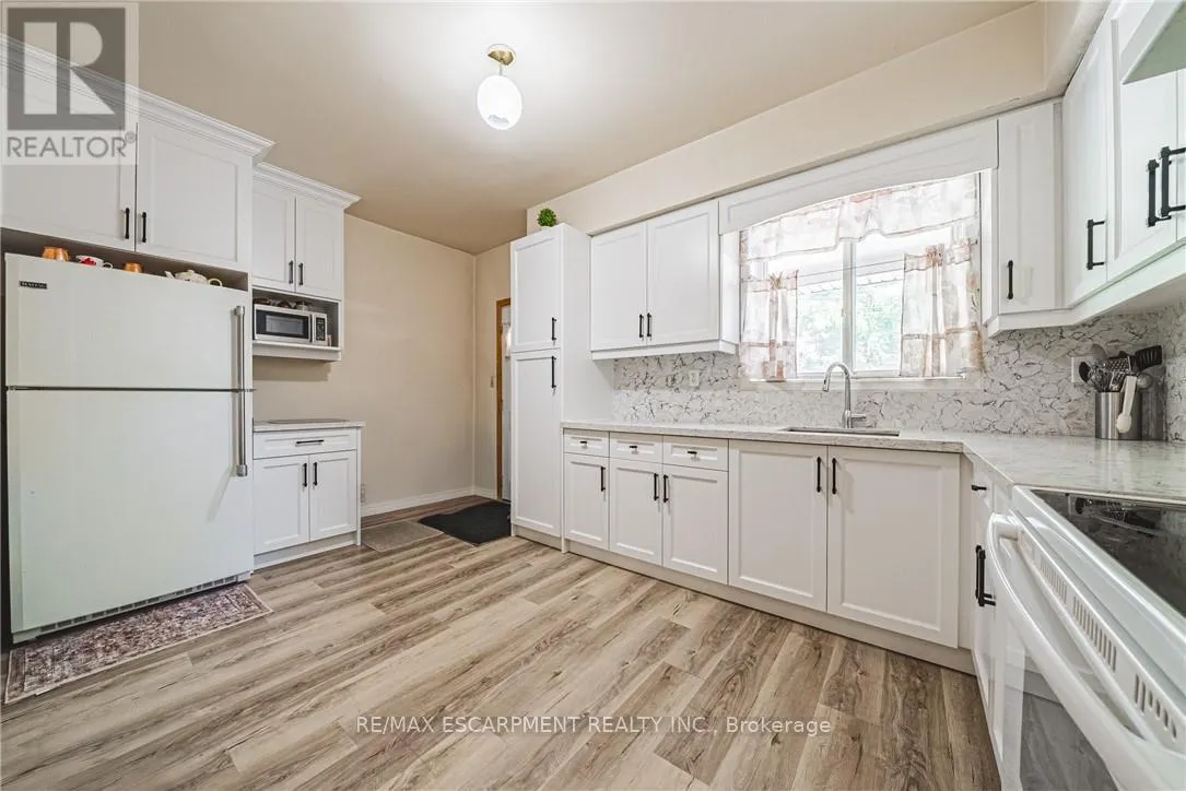 64 KINRADE AVENUE