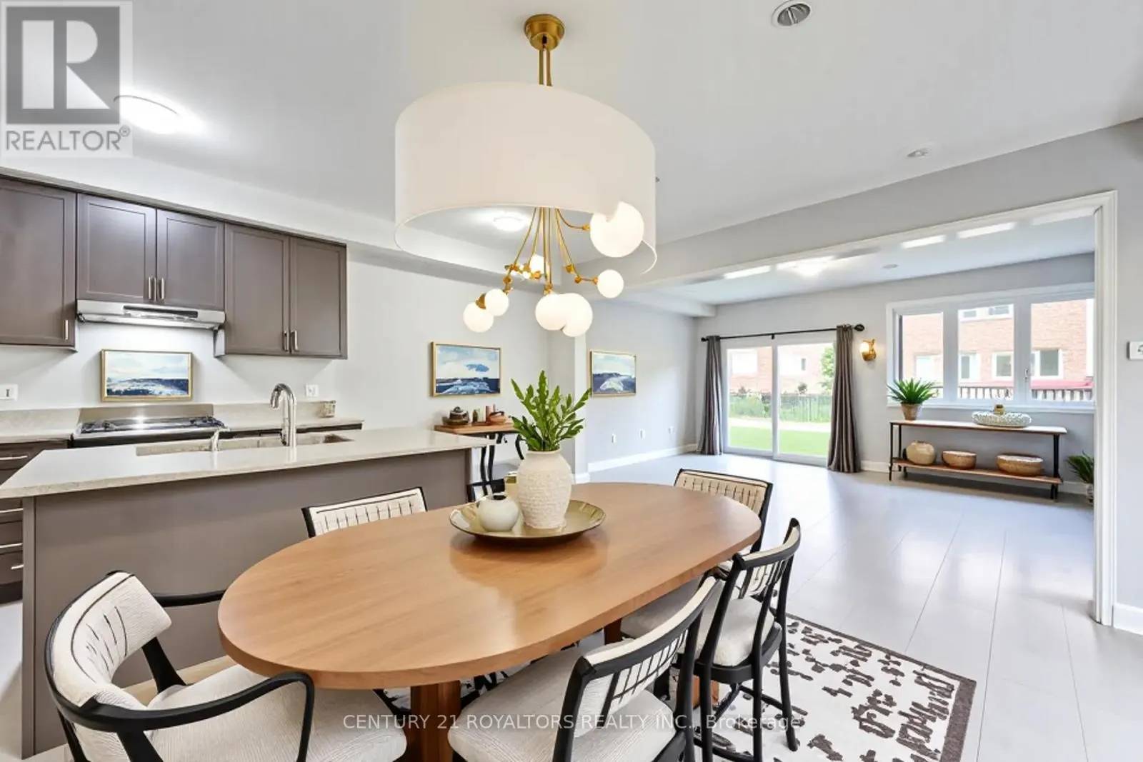 110 HUNTINGFORD TRAIL