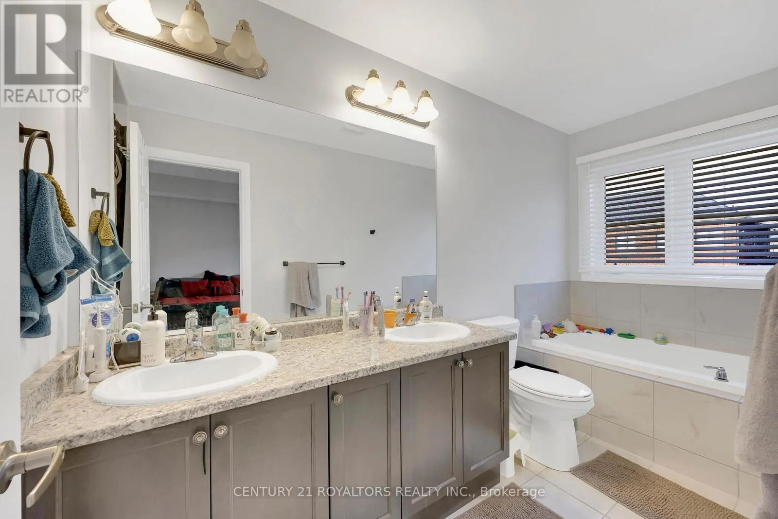 110 HUNTINGFORD TRAIL