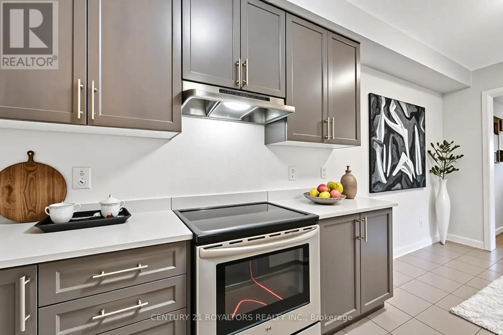 110 HUNTINGFORD TRAIL