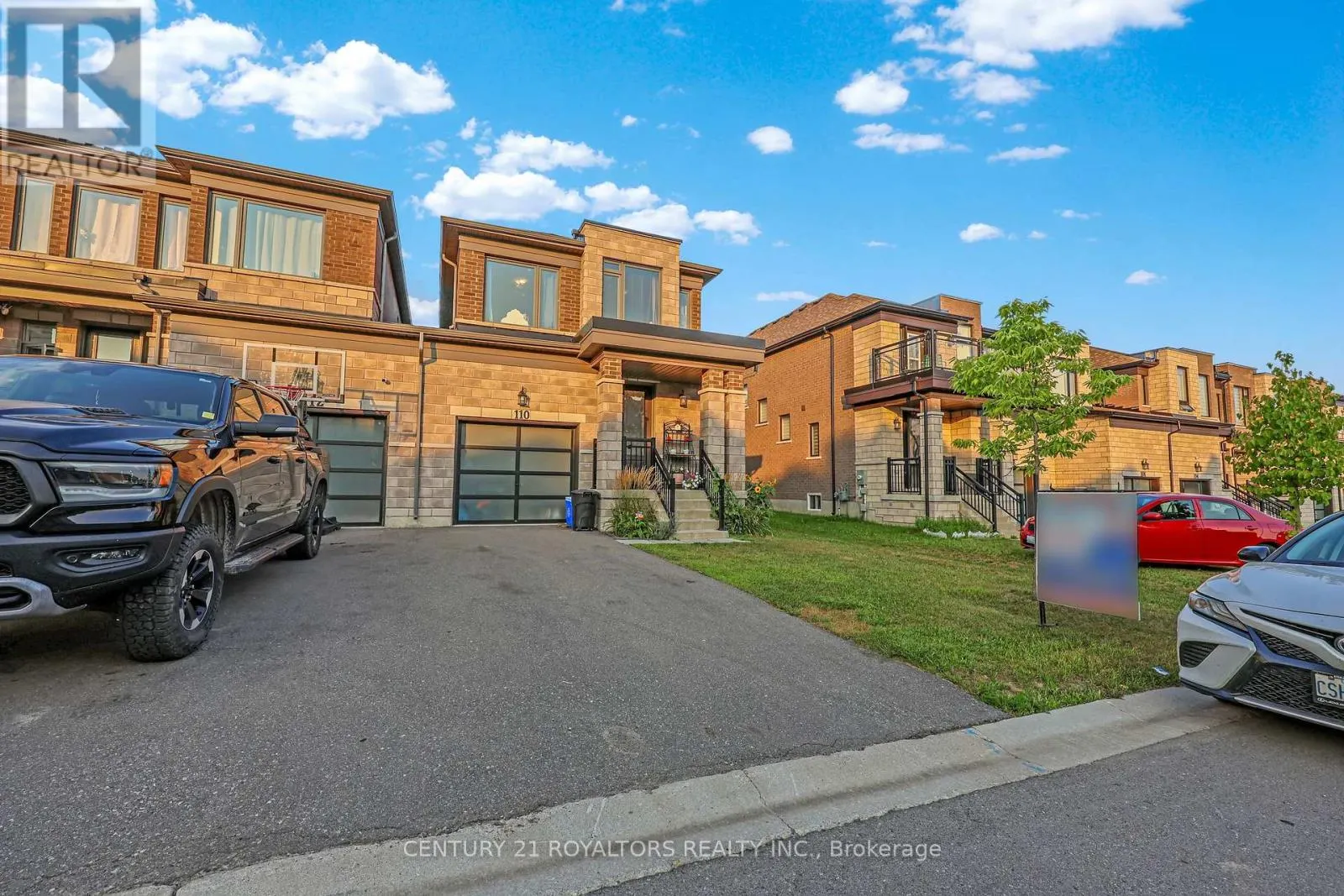 110 HUNTINGFORD TRAIL