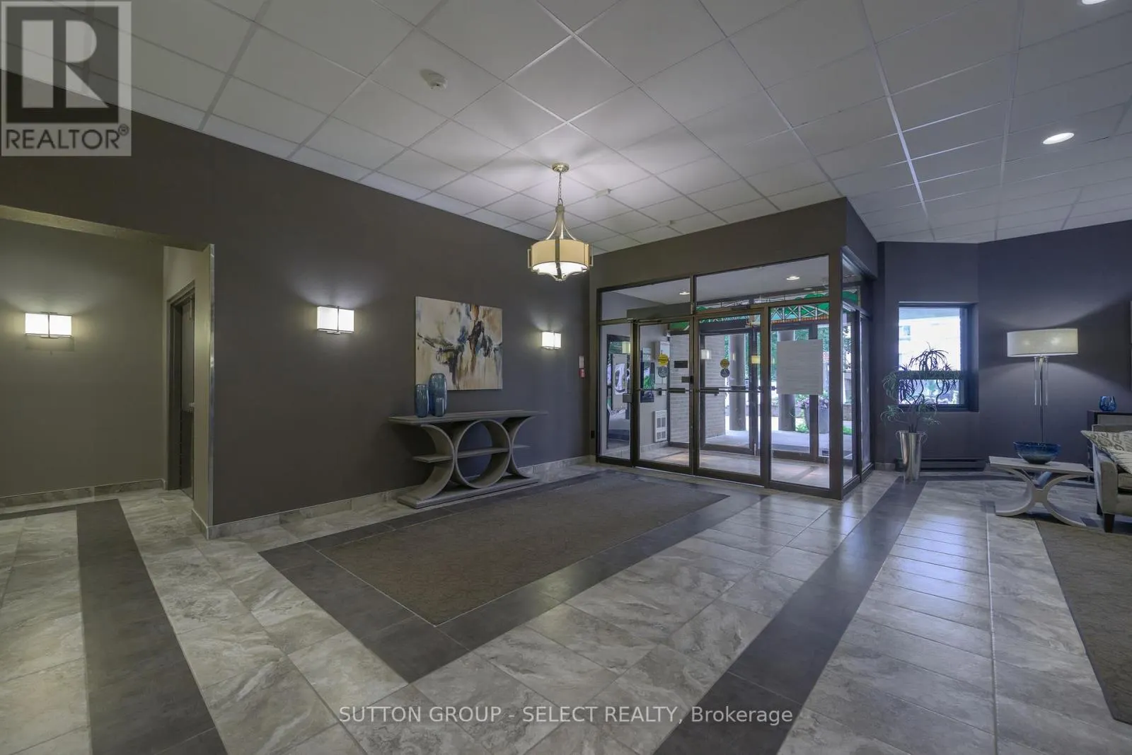 304 - 549 RIDOUT STREET N, #304