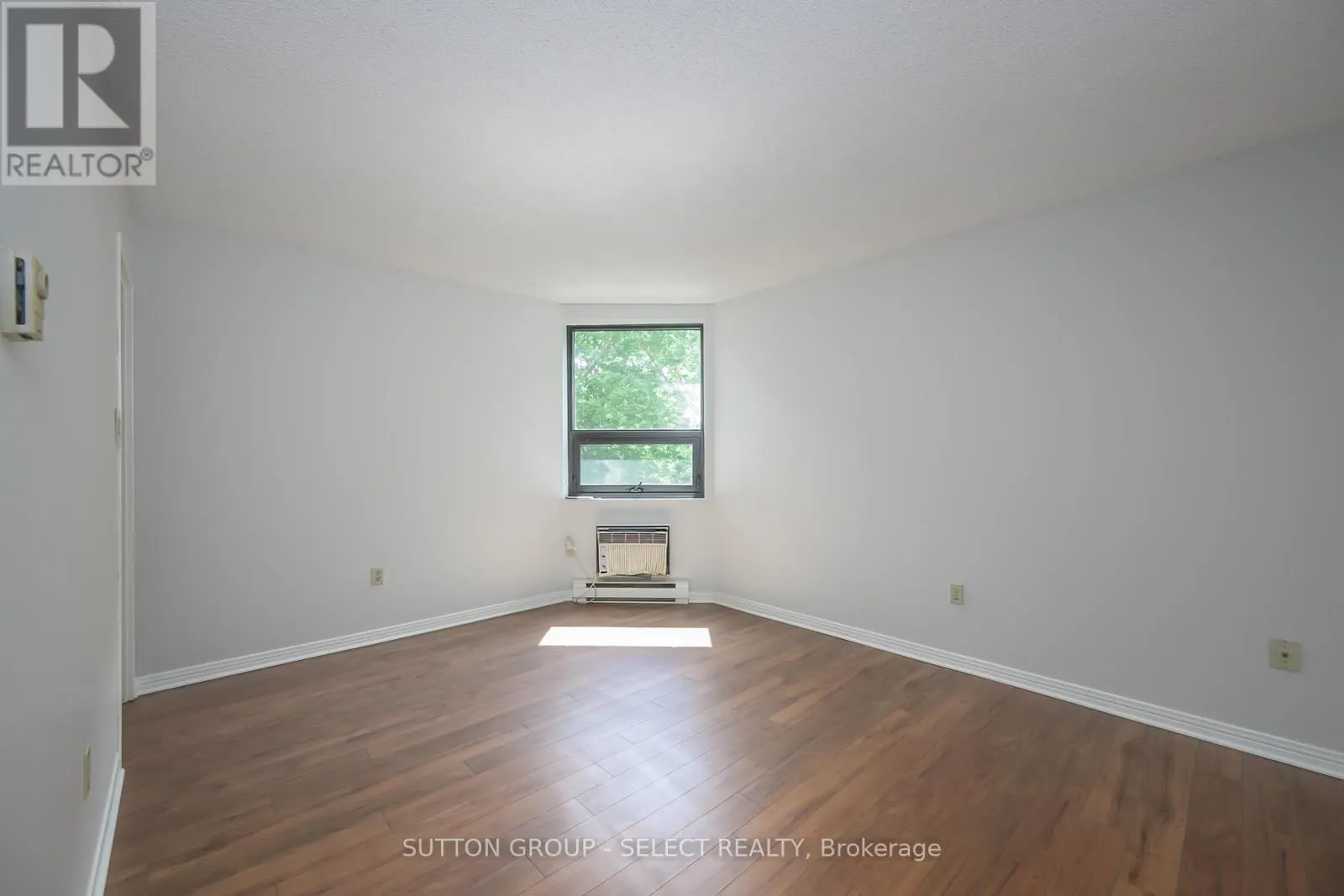304 - 549 RIDOUT STREET N, #304