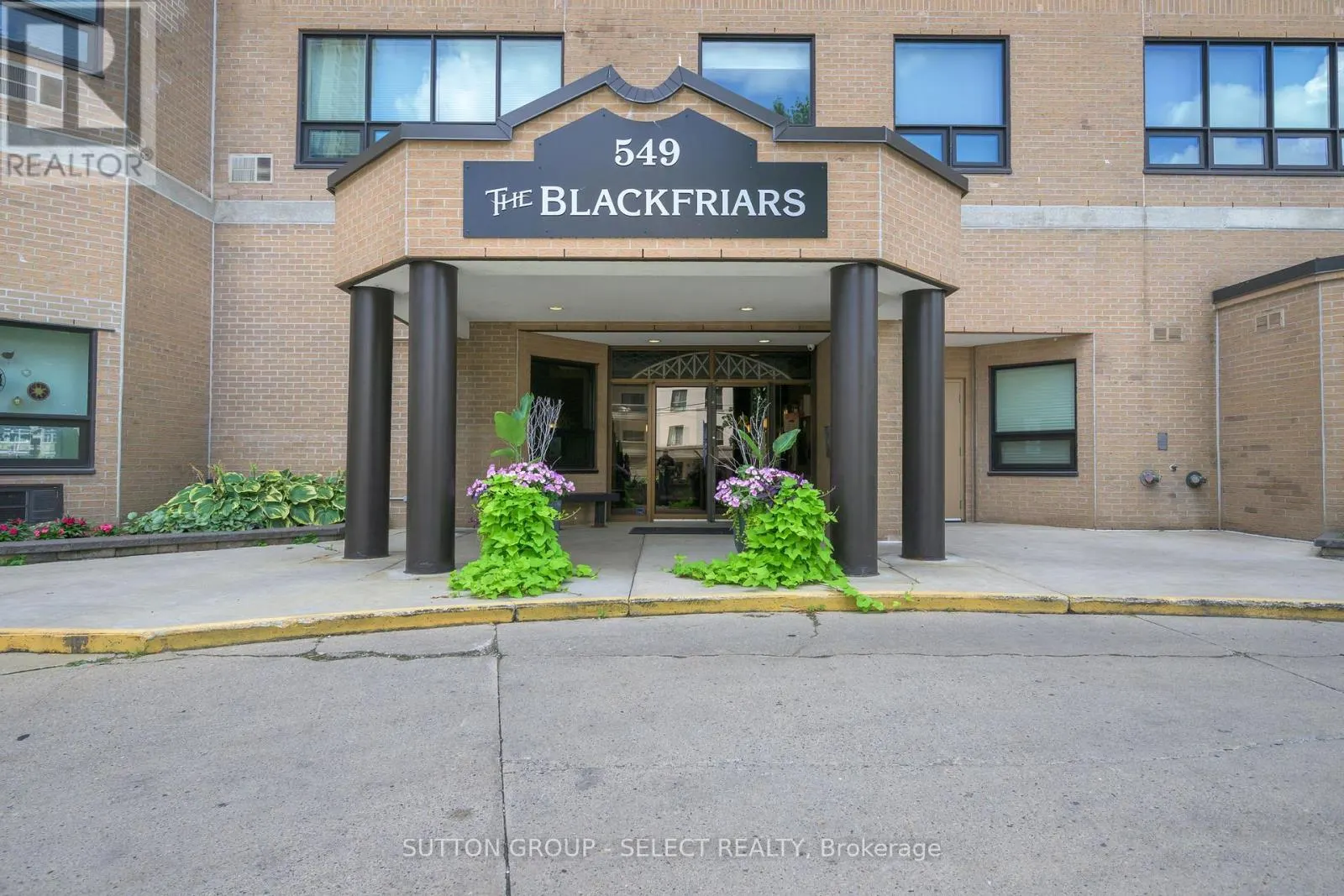 304 - 549 RIDOUT STREET N, #304