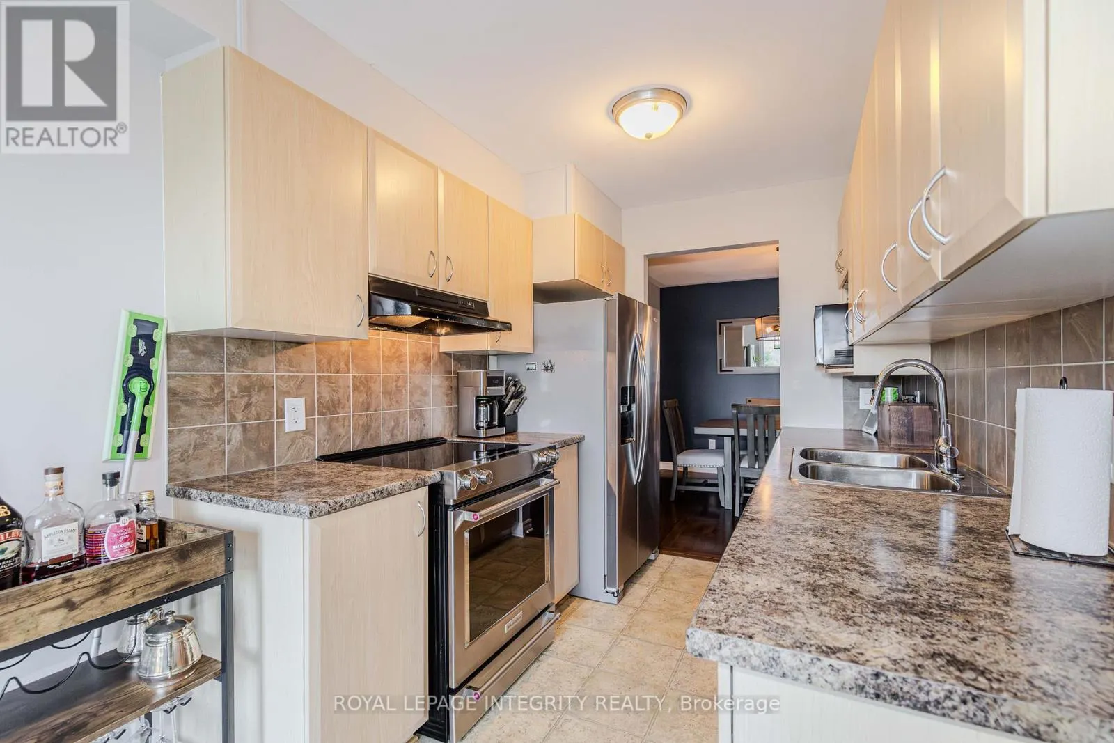 218 CATAMOUNT COURT
