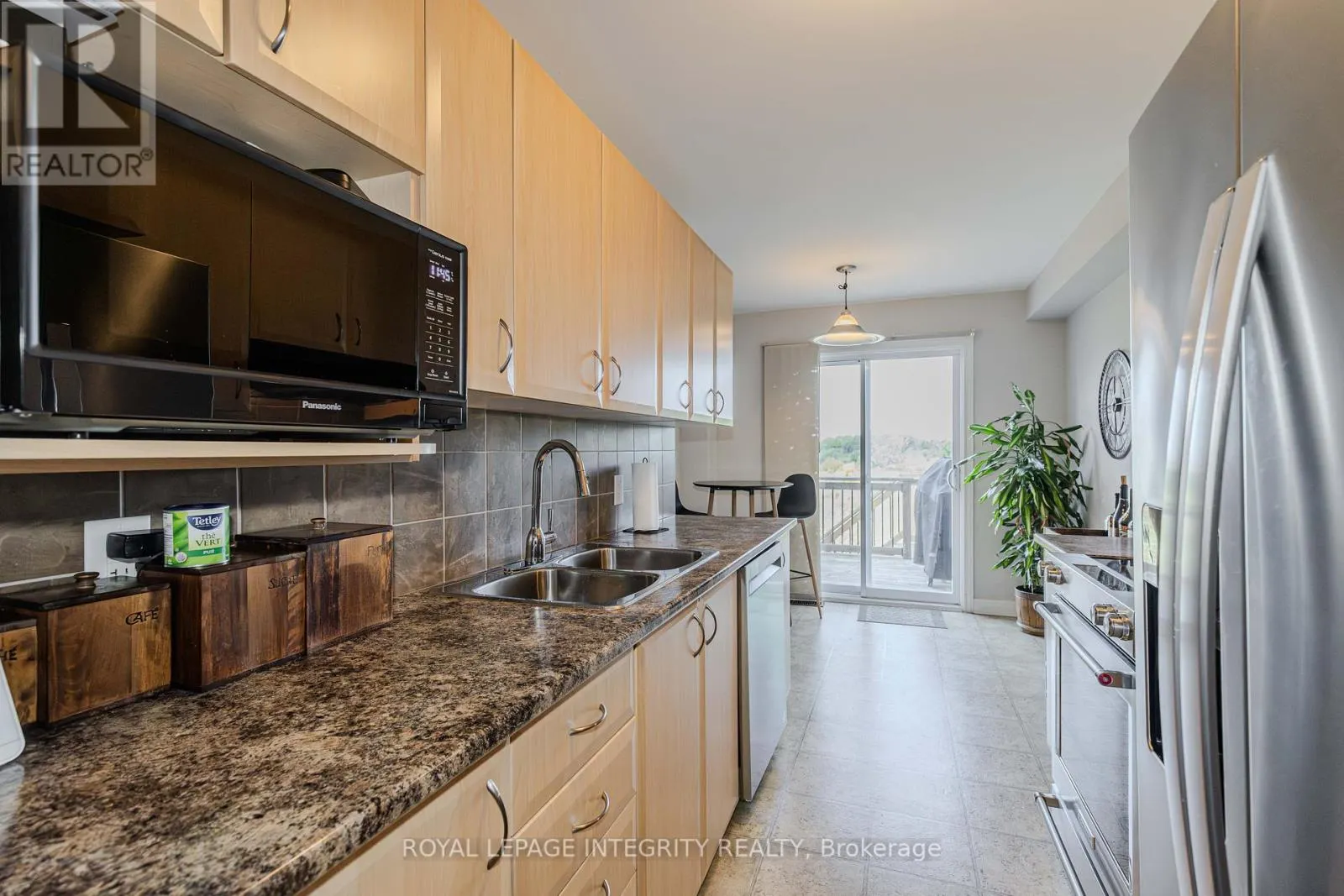 218 CATAMOUNT COURT