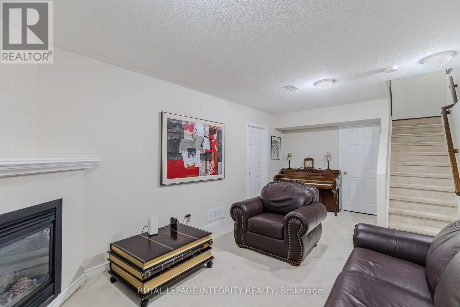 218 CATAMOUNT COURT