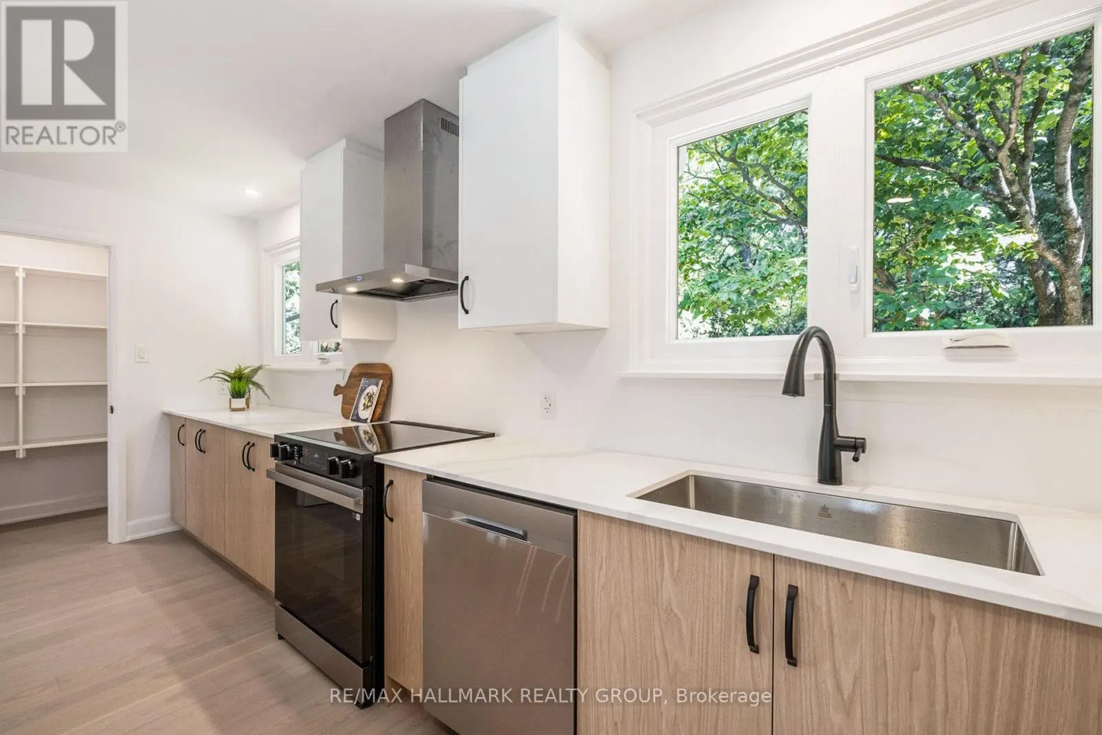 73 WESTPARK DRIVE