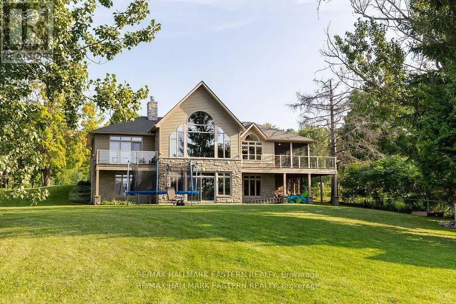 10 EARL KENNEDY ROAD