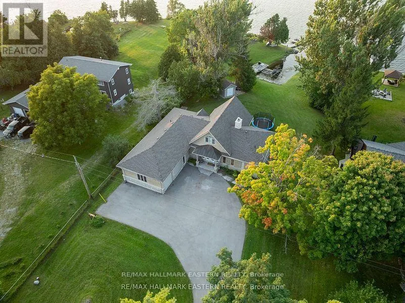 10 EARL KENNEDY ROAD