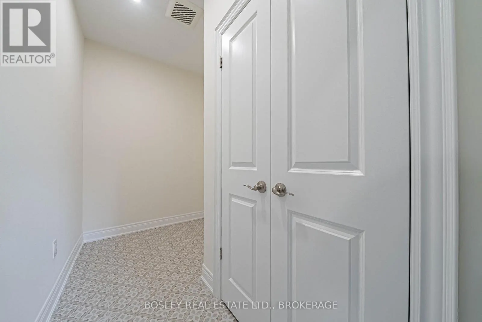 510 ROYAL RIDGE DRIVE