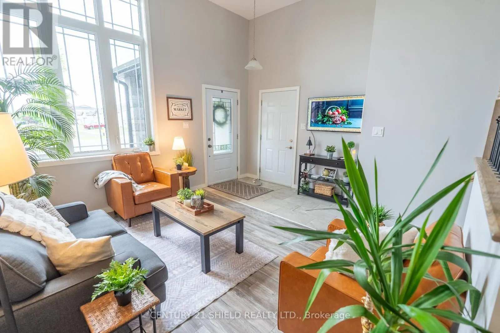 166 BELLWOOD DRIVE
