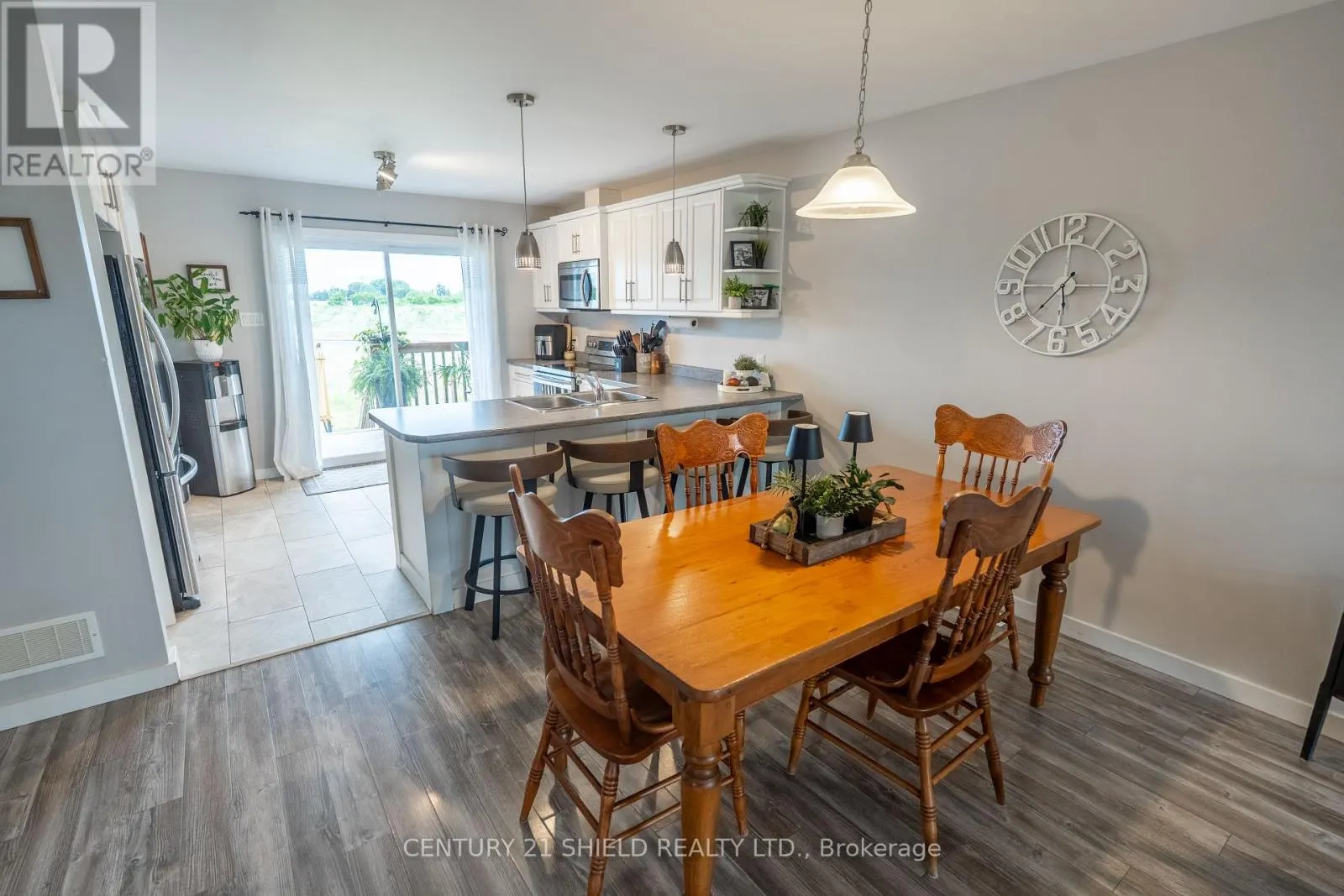 166 BELLWOOD DRIVE