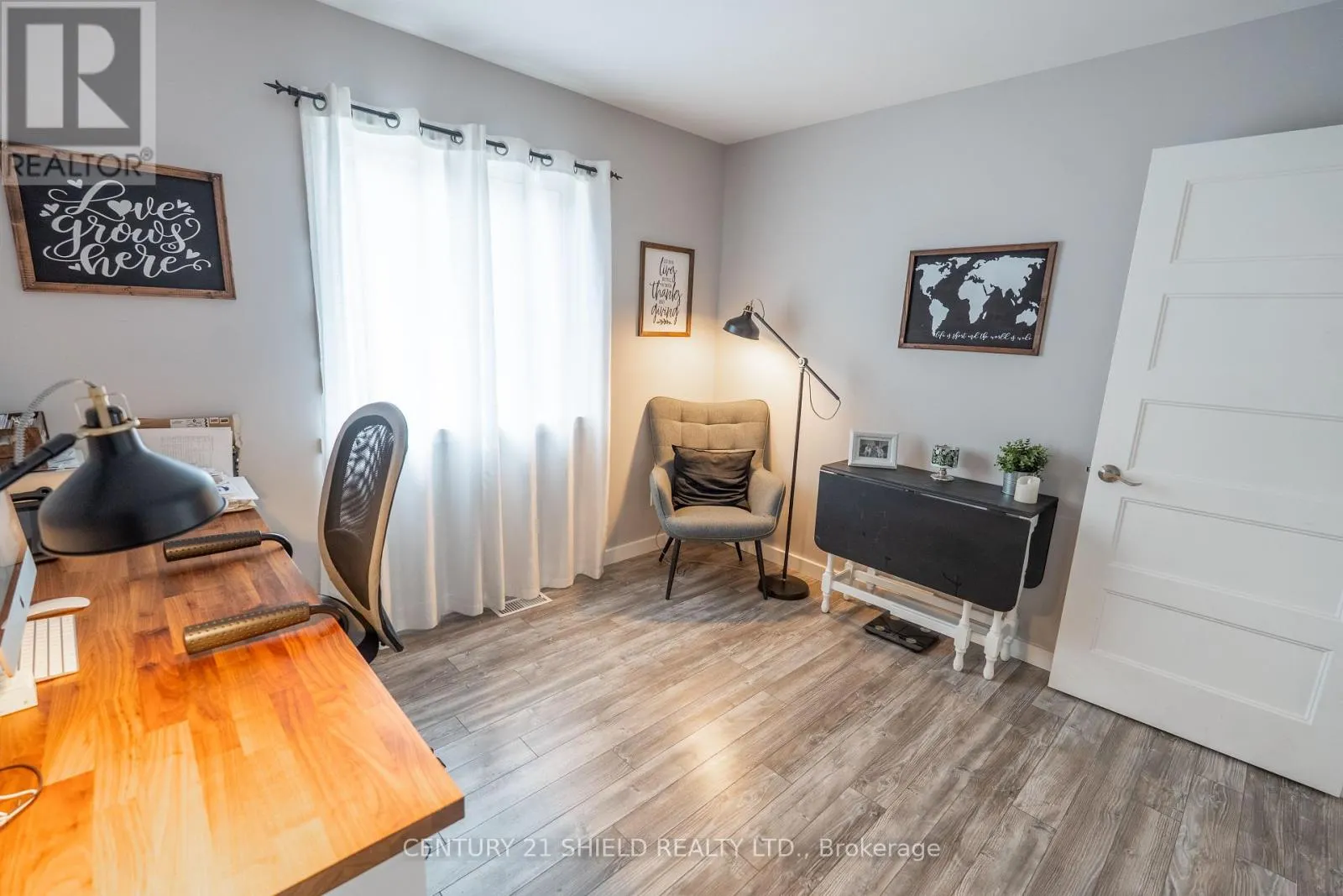 166 BELLWOOD DRIVE
