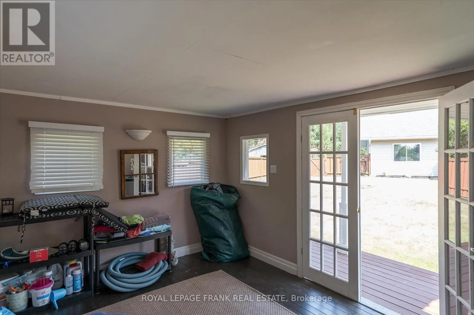 229 LONSBERRY LANE