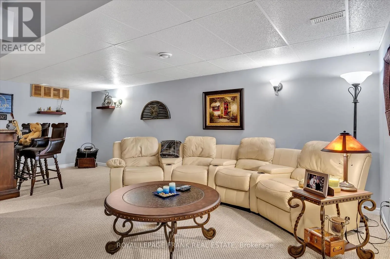 229 LONSBERRY LANE