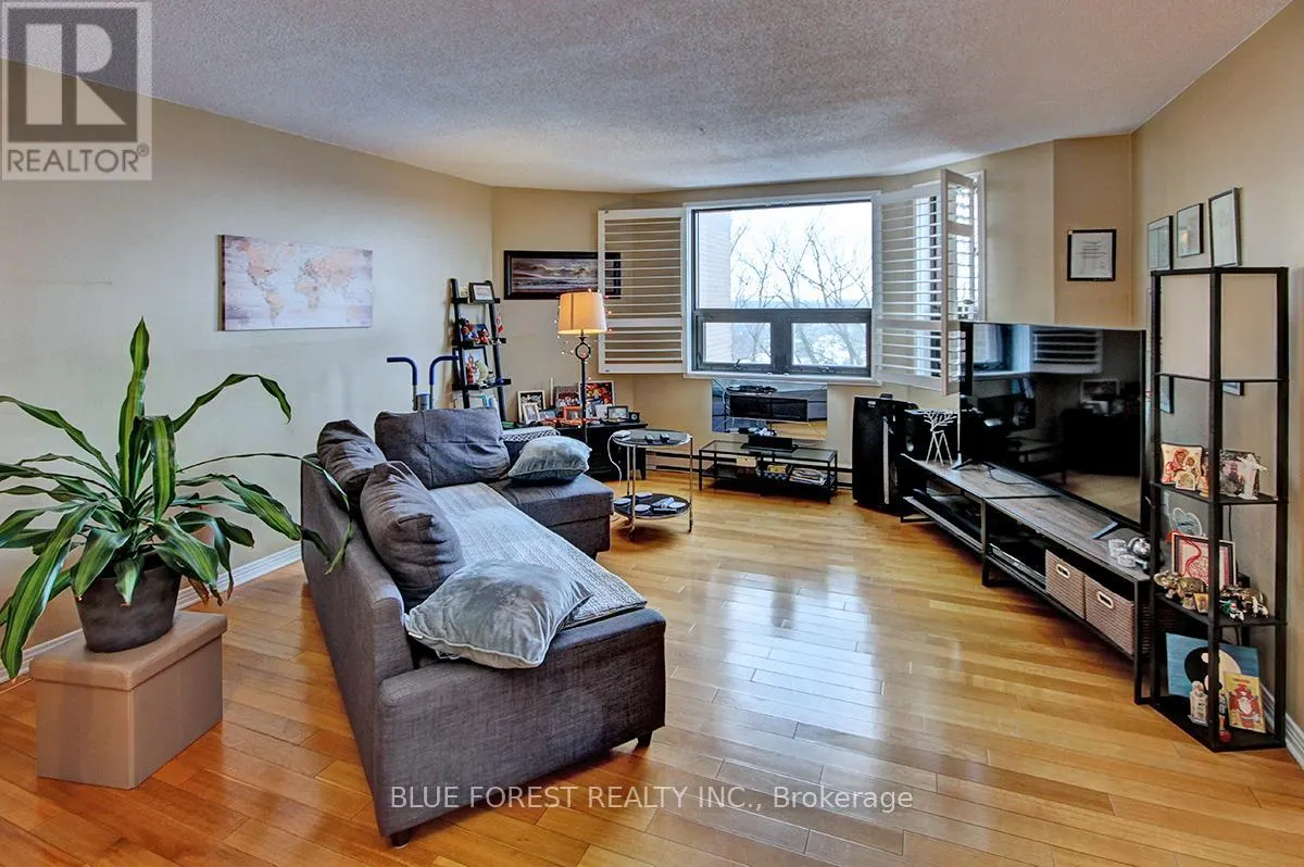 506 - 549 RIDOUT STREET N, #506