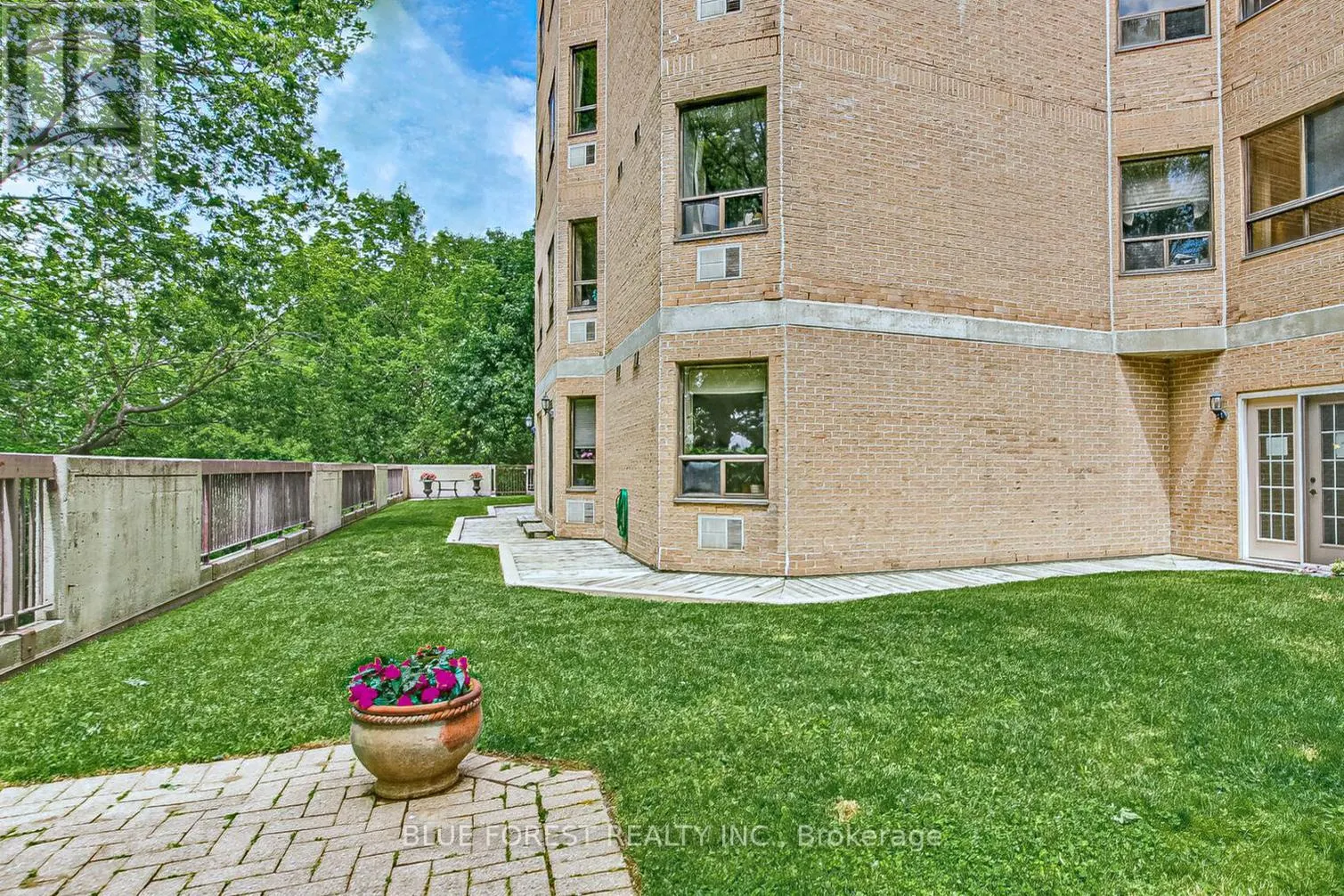 506 - 549 RIDOUT STREET N, #506