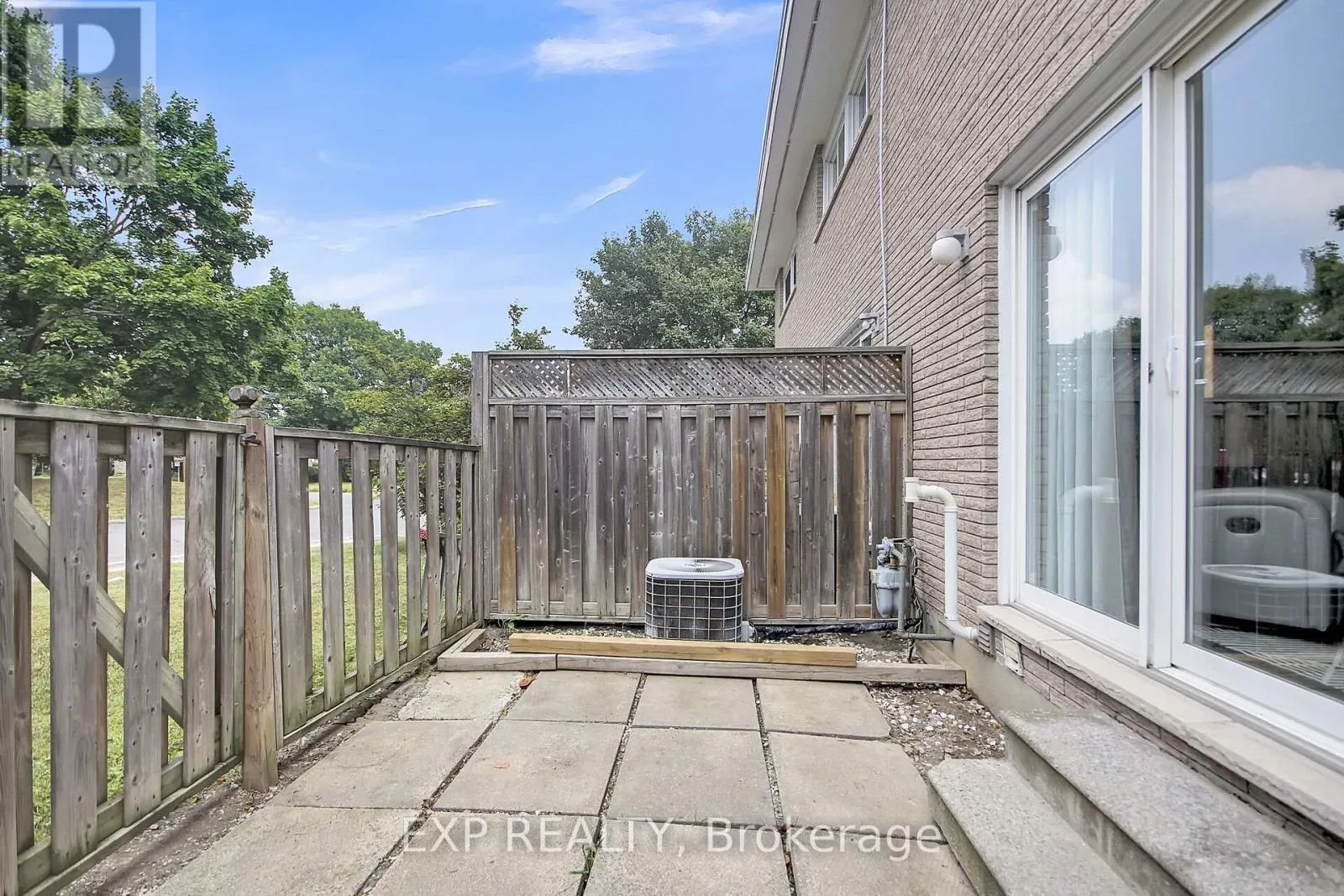 83 HADLEY CIRCLE