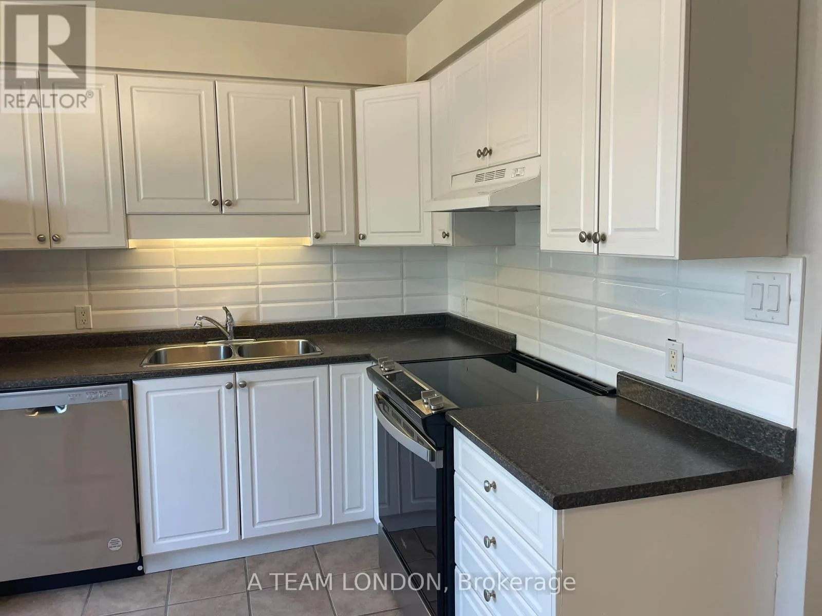 33 - 35 WATERMAN AVENUE, #33