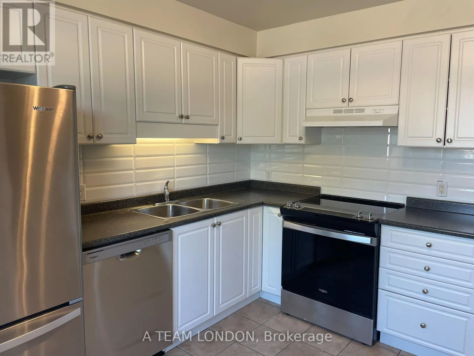 33 - 35 WATERMAN AVENUE, #33