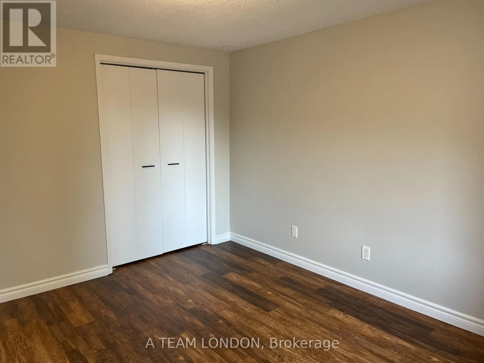 33 - 35 WATERMAN AVENUE, #33