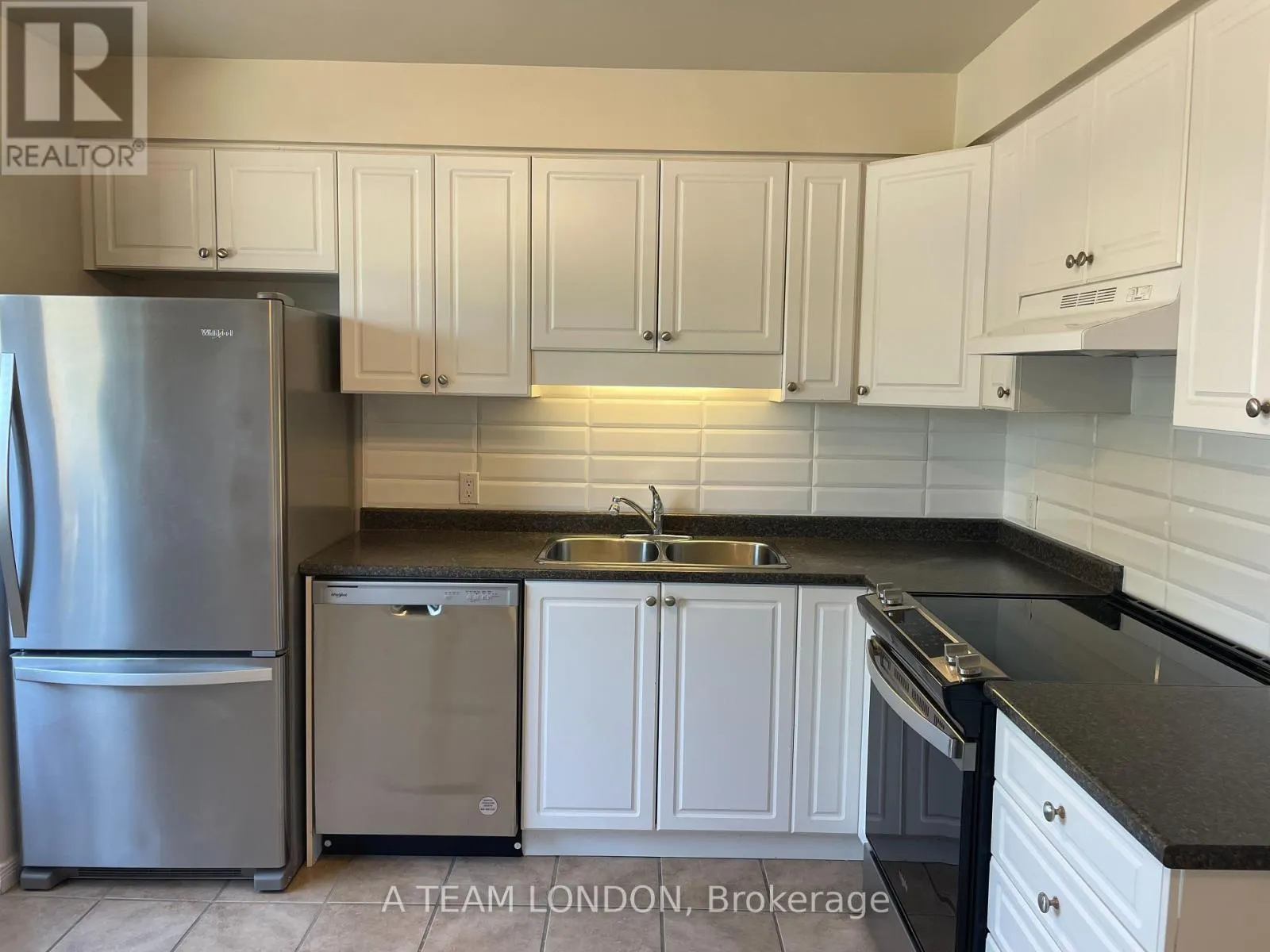 33 - 35 WATERMAN AVENUE, #33