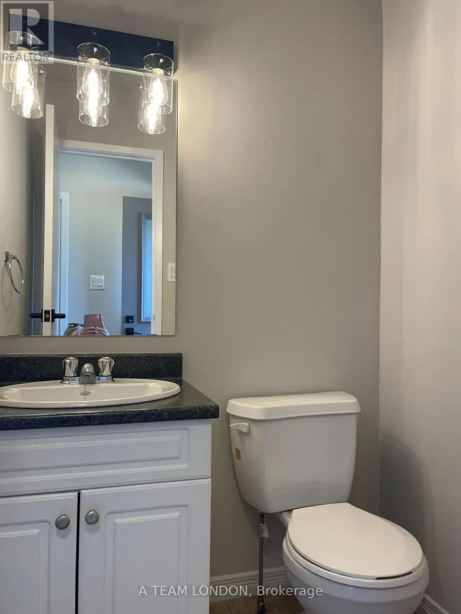 33 - 35 WATERMAN AVENUE, #33