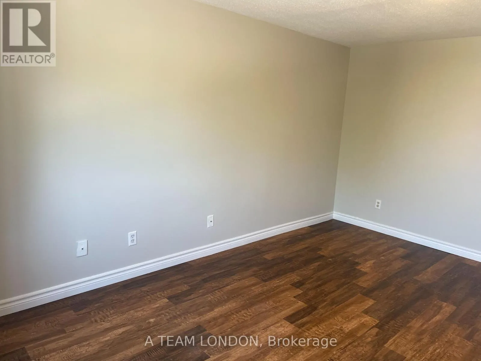 33 - 35 WATERMAN AVENUE, #33