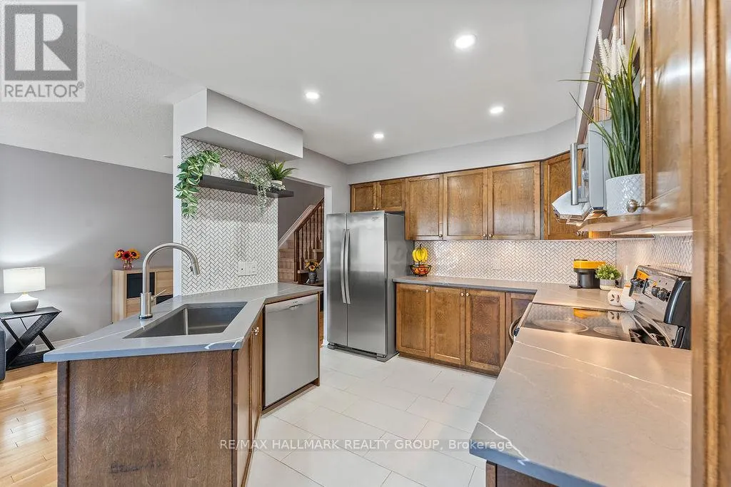 920 SCHOONER CRESCENT