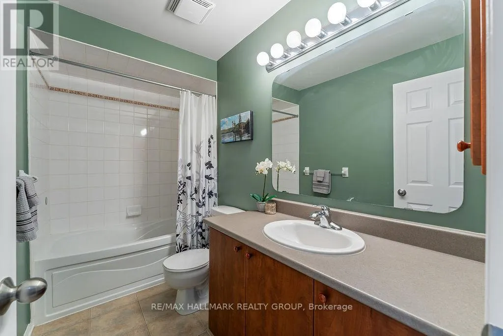 920 SCHOONER CRESCENT