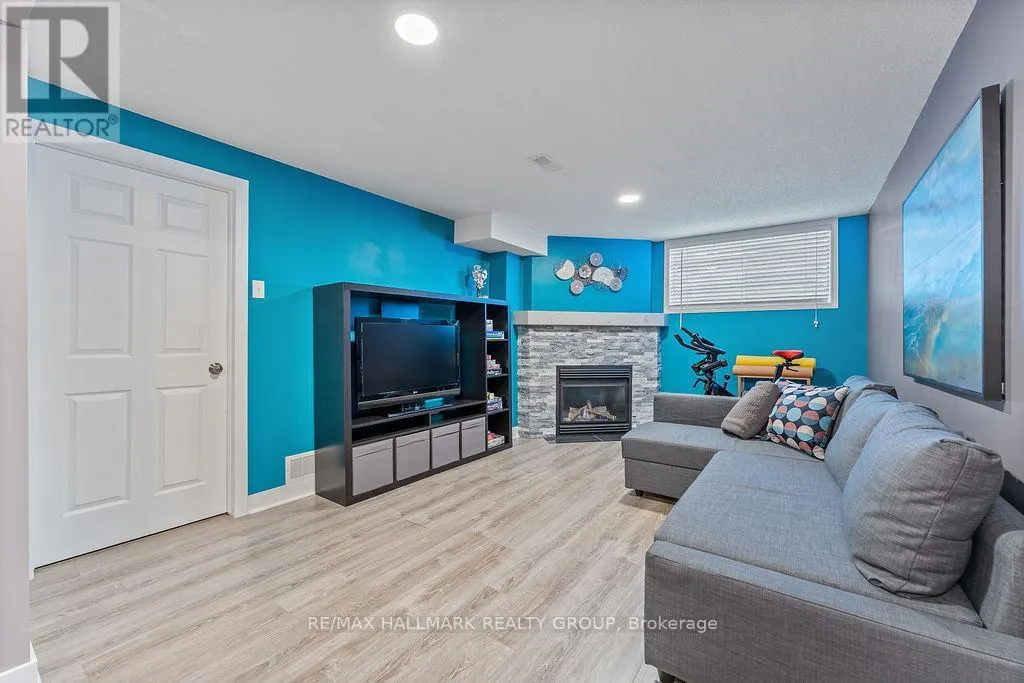 920 SCHOONER CRESCENT