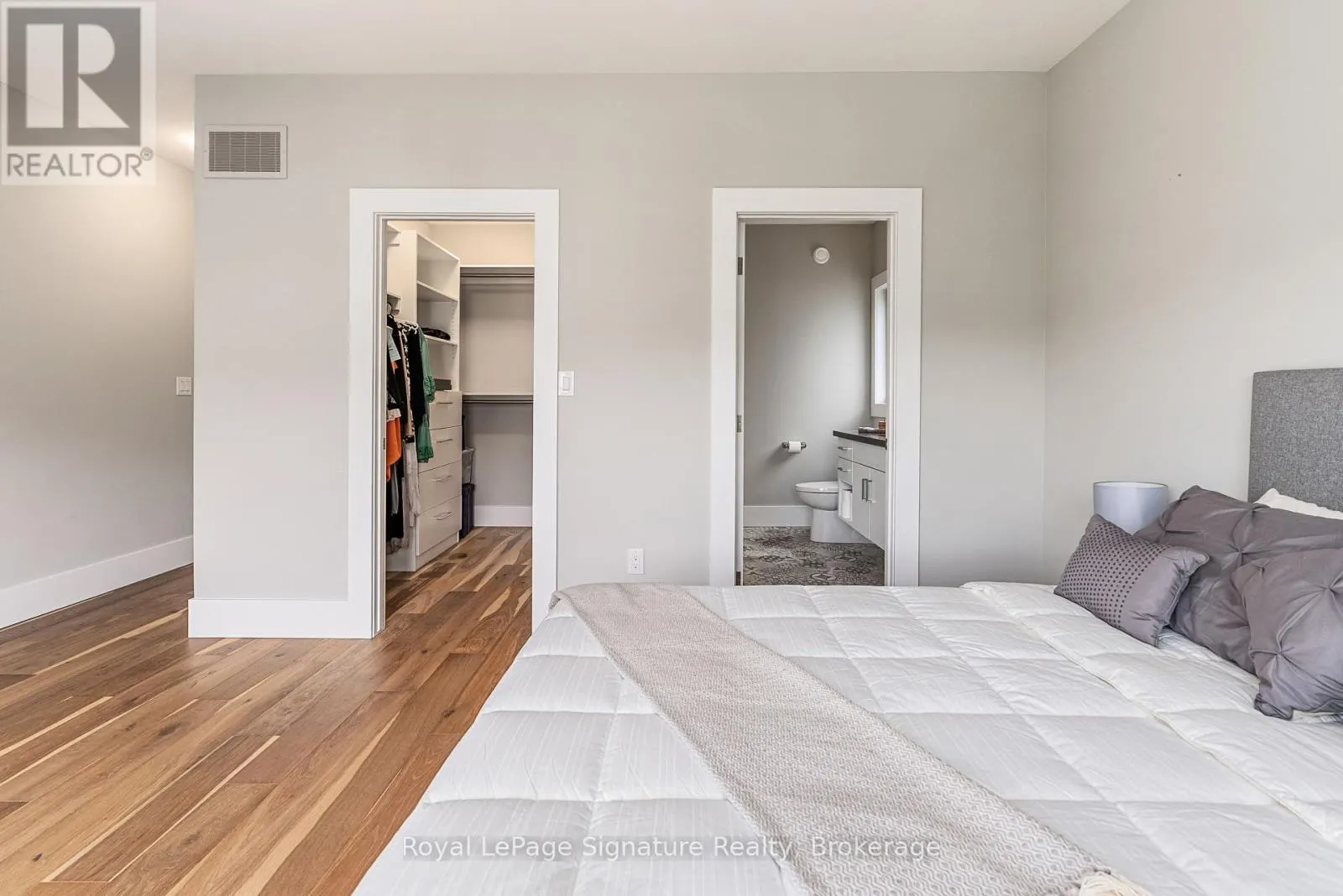 128 ARNOT CRESCENT
