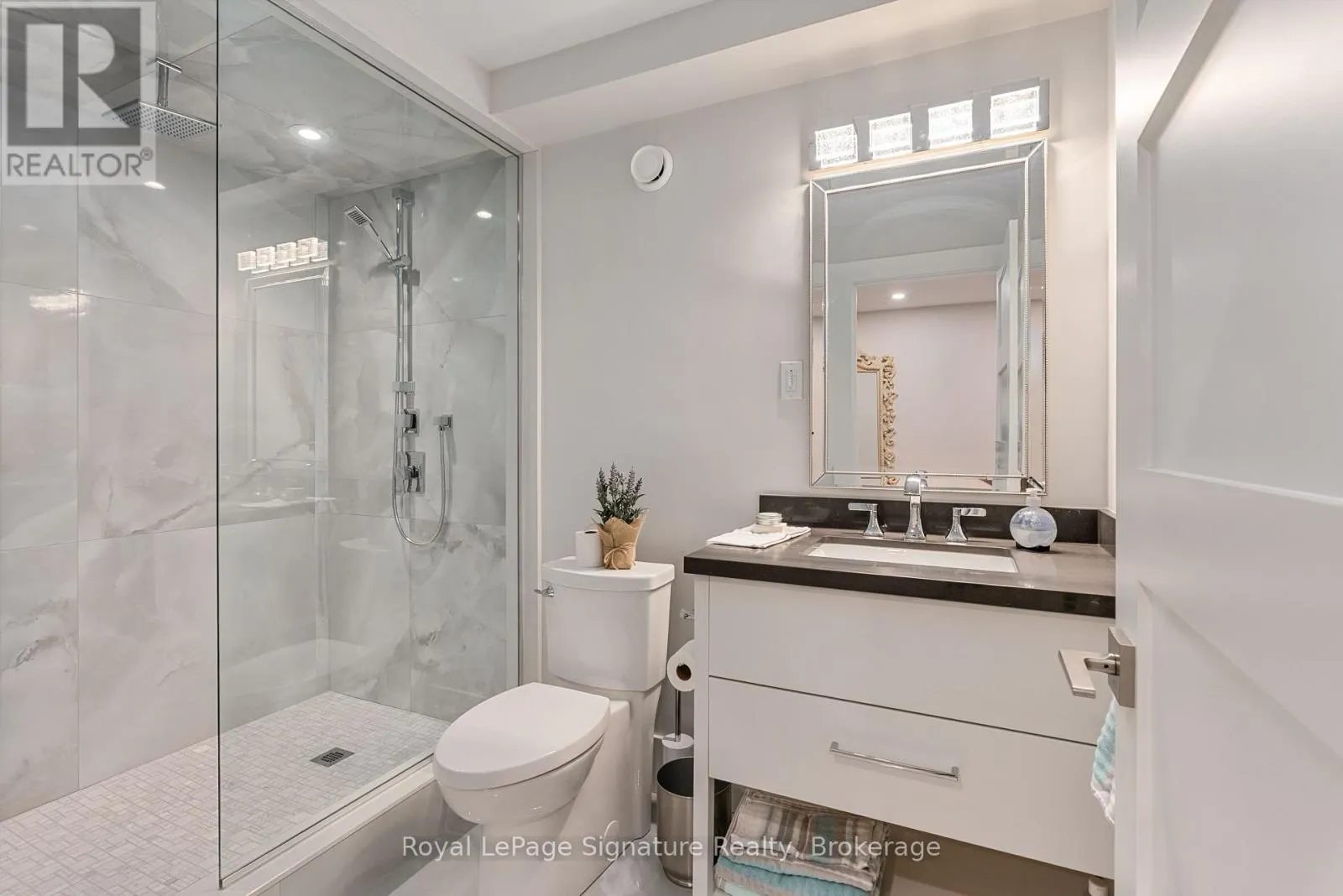 128 ARNOT CRESCENT
