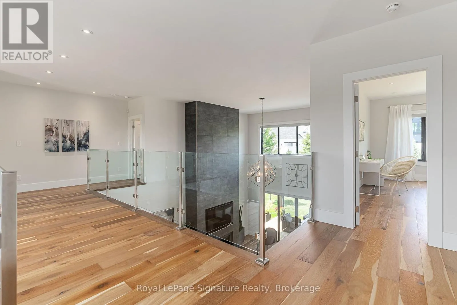 128 ARNOT CRESCENT