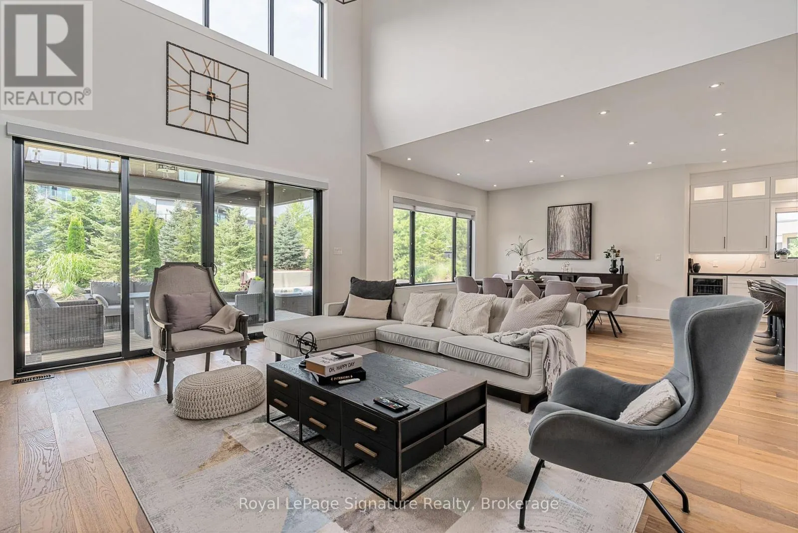 128 ARNOT CRESCENT