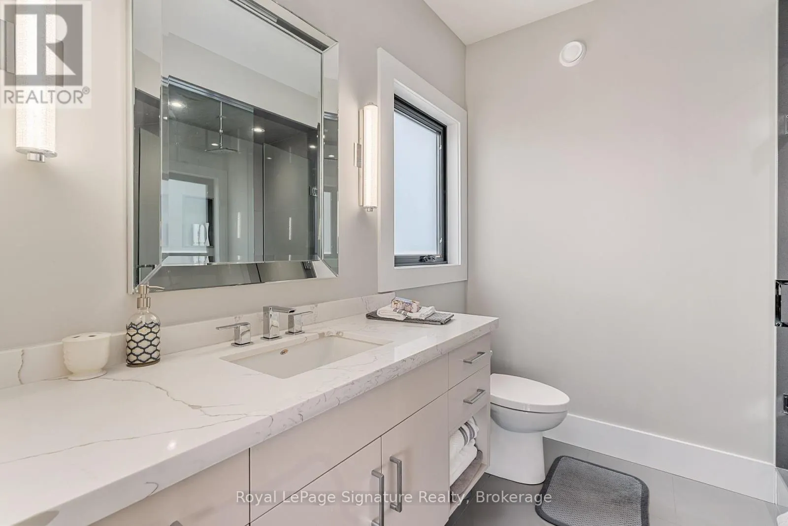 128 ARNOT CRESCENT