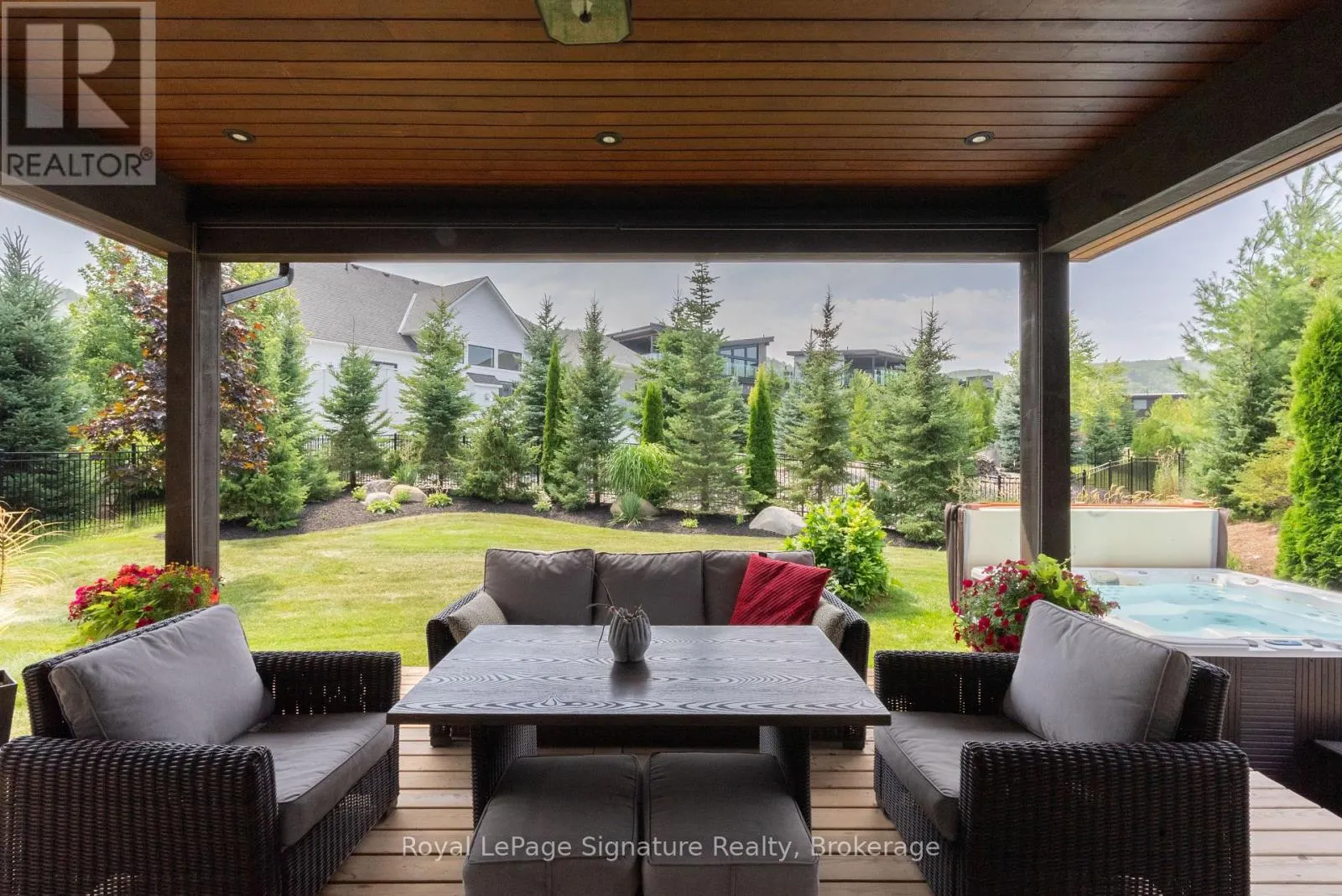 128 ARNOT CRESCENT